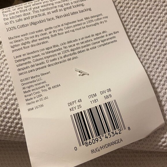 🏡🏡Martha Stewart Hydrangea Non Skid Rug NWT - Picture 5 of 6